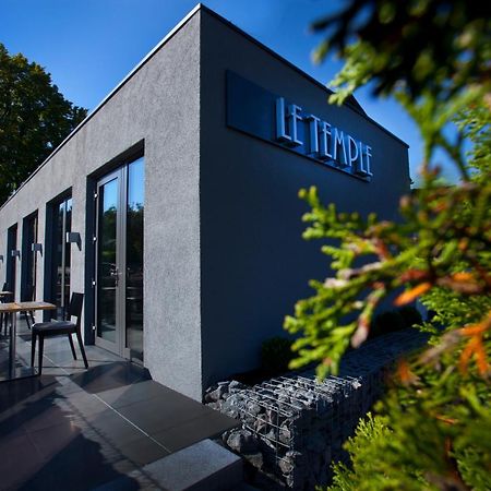 מלון Neuhutten  Le Temple מראה חיצוני תמונה